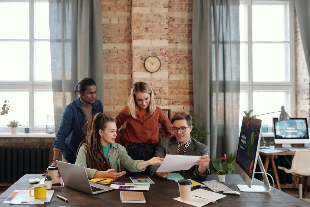 people working in best digital marketing agency